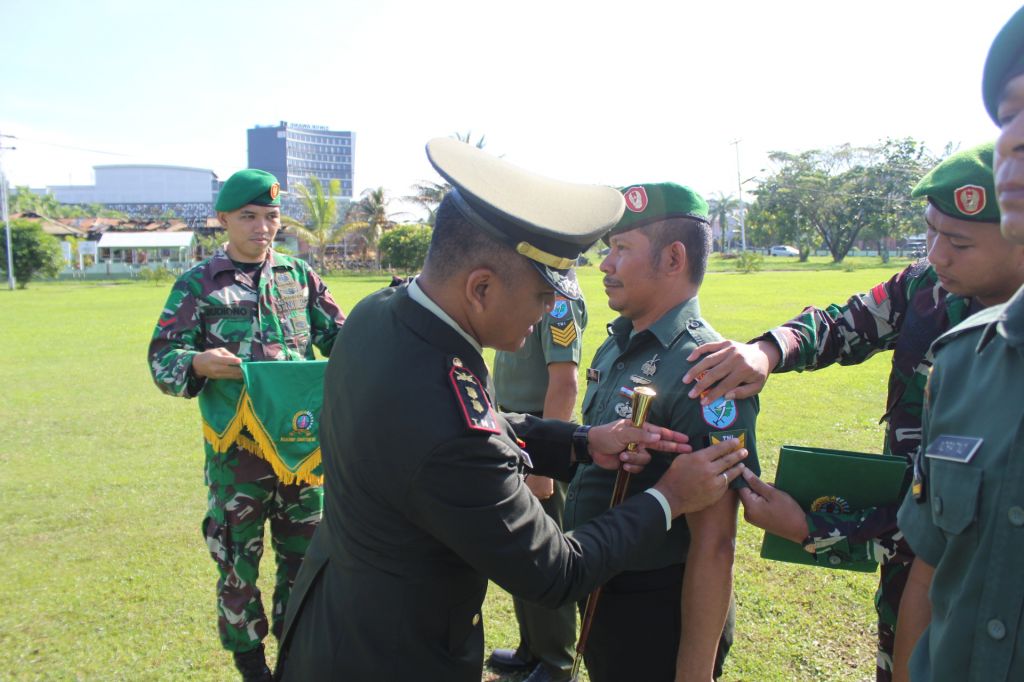 Dandim 1202/Singkawang Pimpin Upacara Korp Raport Kenaikan Pangkat