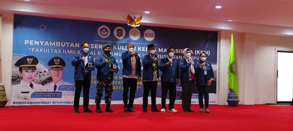 Wakili Dandim, Pasi Log Kodim 1202/Skw Hadiri Penerimaan Mahasiswa KKM Dari Untan