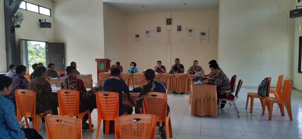 Danramil - 07/ledo Hadiri Rakor dan Pembentukan Panitia HUT RI ke-77