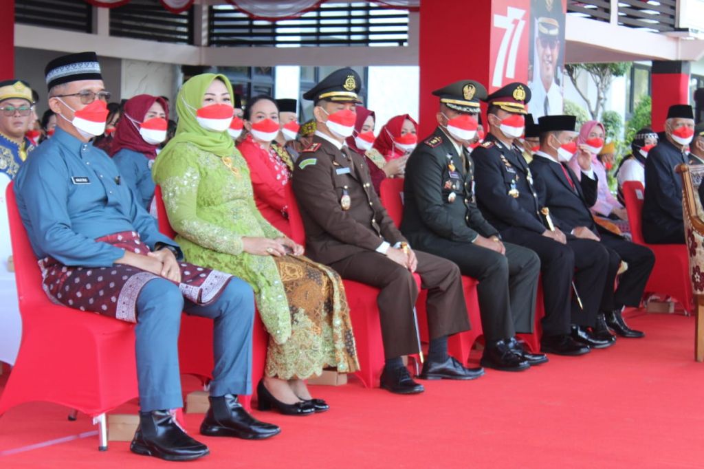 DANDIM 1202/SKW Hadiri UPACARA PERINGATAN HUT RI KE 77