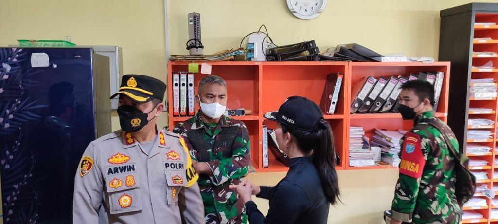 Dandim 1202/Skw dan Forkompimda tinjau Lokasi Terdampak Banjir kota Singkawang