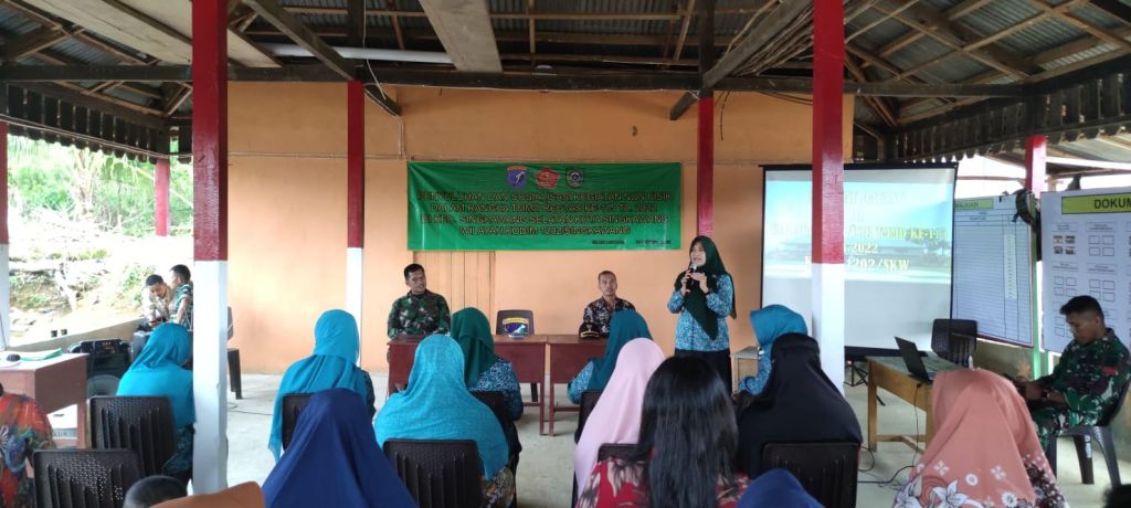 Satgas TMMD ke-115 Kodim 1202/Skw Bersama ibu PKK Beri Penyuluhan Pencegahan dan Penurunan Angka Stunting