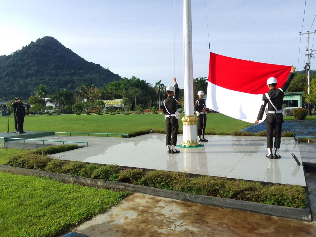 Kasdim 1202/Skw, Pimpin Upacara Peringatan Hari Sumpah Pemuda Ke-94