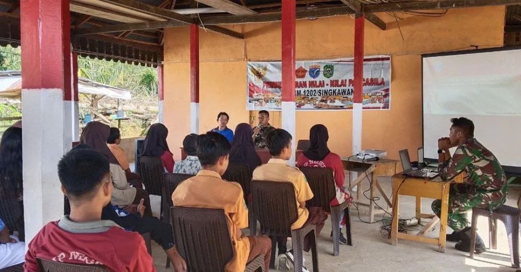 Teguhkan Cinta Tanah Air, Satgas TMMD-115 Tanamkan Nilai-Nilai Pancasila