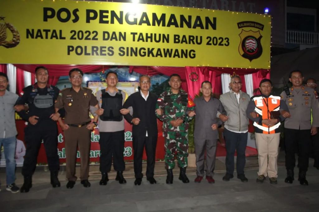 Pastikan Keamanan Malam Tahun Baru,Dandim 1202/Singkawang Pimpin Patroli