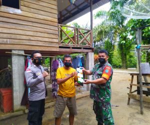 Isoman Dapat Paket Obat Gratis, Diantar Babinsa Koramil 1202-07/Ledo