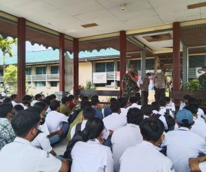 Koramil Sanggau Ledo, Beri Arahan Kepada Siswa Yang Kedapatan Bolos Sekolah