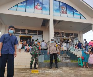 Sinergitas Babinsa Dan Bhabinkamtibmas Pada Pengamanan Ibadah Natal