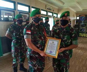 Kembali ke Satuan, Dandim Pimpin Tradisi Penyambutan Satgas Apter