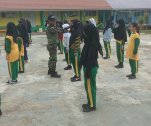 Latih PBB Kepada Pelajar SMP, Babinsa Bentuk Karakter Dan Kedisiplinan