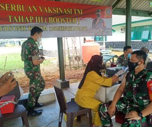 Lindungi Diri Dari Bahaya Covid-19, Personil Kodim 1202/Skw Lakukan Vaksinasi Booster