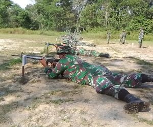 Asah kemampuan anggota Kodim 1202/skw Latihan Menembak TW II Tahun 2022