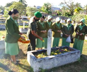 HUT Kodam XII/TPR Ke 64 Kodim 1202/Skw Laksanakan Ziarah Ke TMP Bambu Runcing