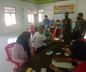 Berikan rasa aman Babinsa kodim 1202-02 / Sanggau Ledo Monitoring Vaksinasi Merdeka