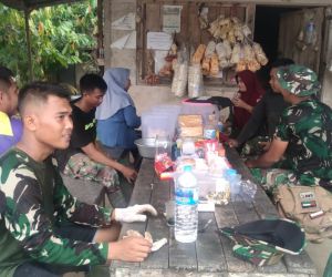 Satgas TMMD Lakukan Komsos Hadirkan Persaudaraan Dengan Warga