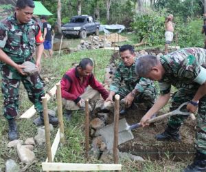 Tindak lanjuti Bantuan KASAD, Kodim 1202/Skw langsung aksi lakukan peletakan batu pertama...