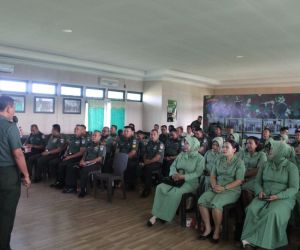Tingkatkan Mental Prajurit, Anggota Kodim 1202/Skw Ikuti Penyuluhan Bintal